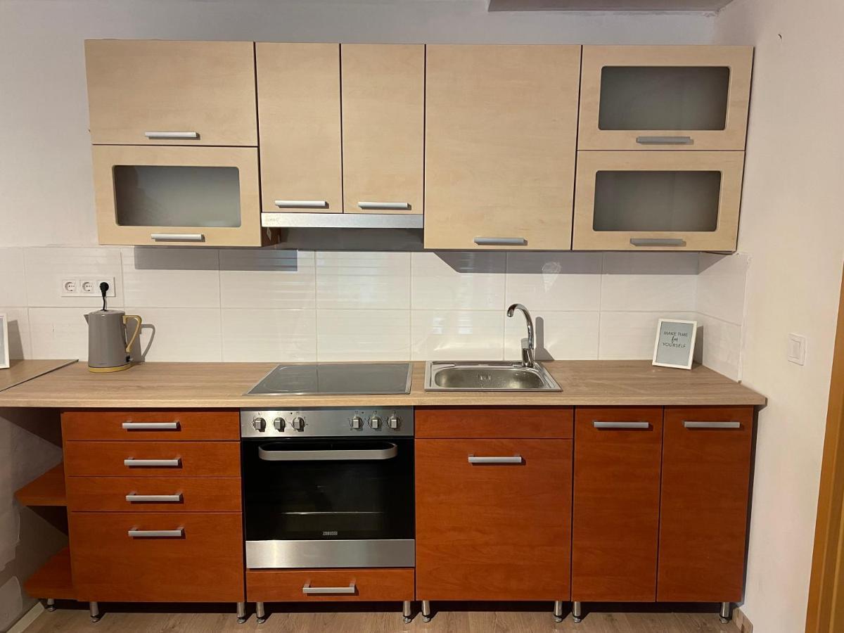Boni Apartman Miskolc Buitenkant foto